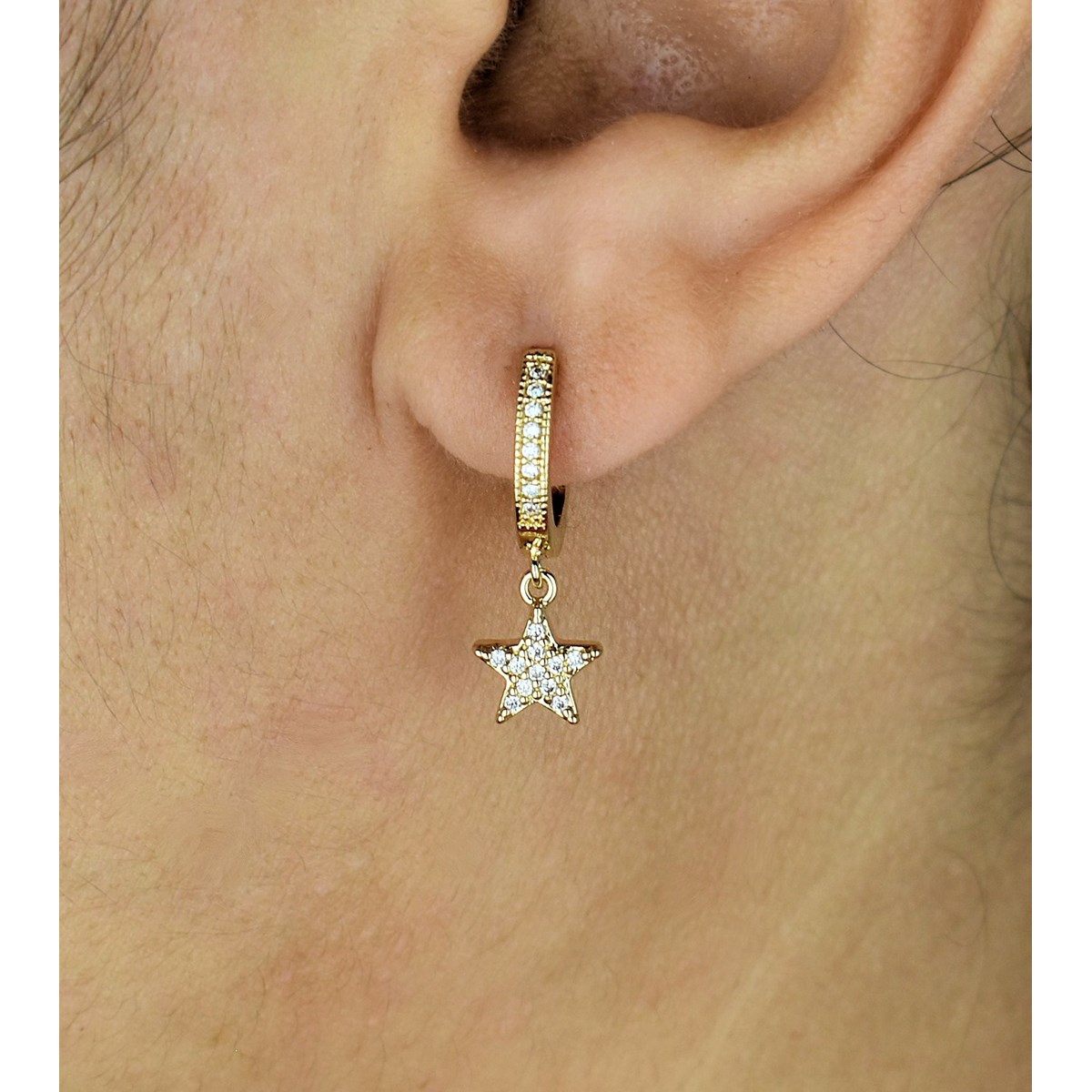 Boucles d'oreilles Mini Créoles étoile oxyde de zirconium pendante Plaqué or 750 3 microns - vue 2