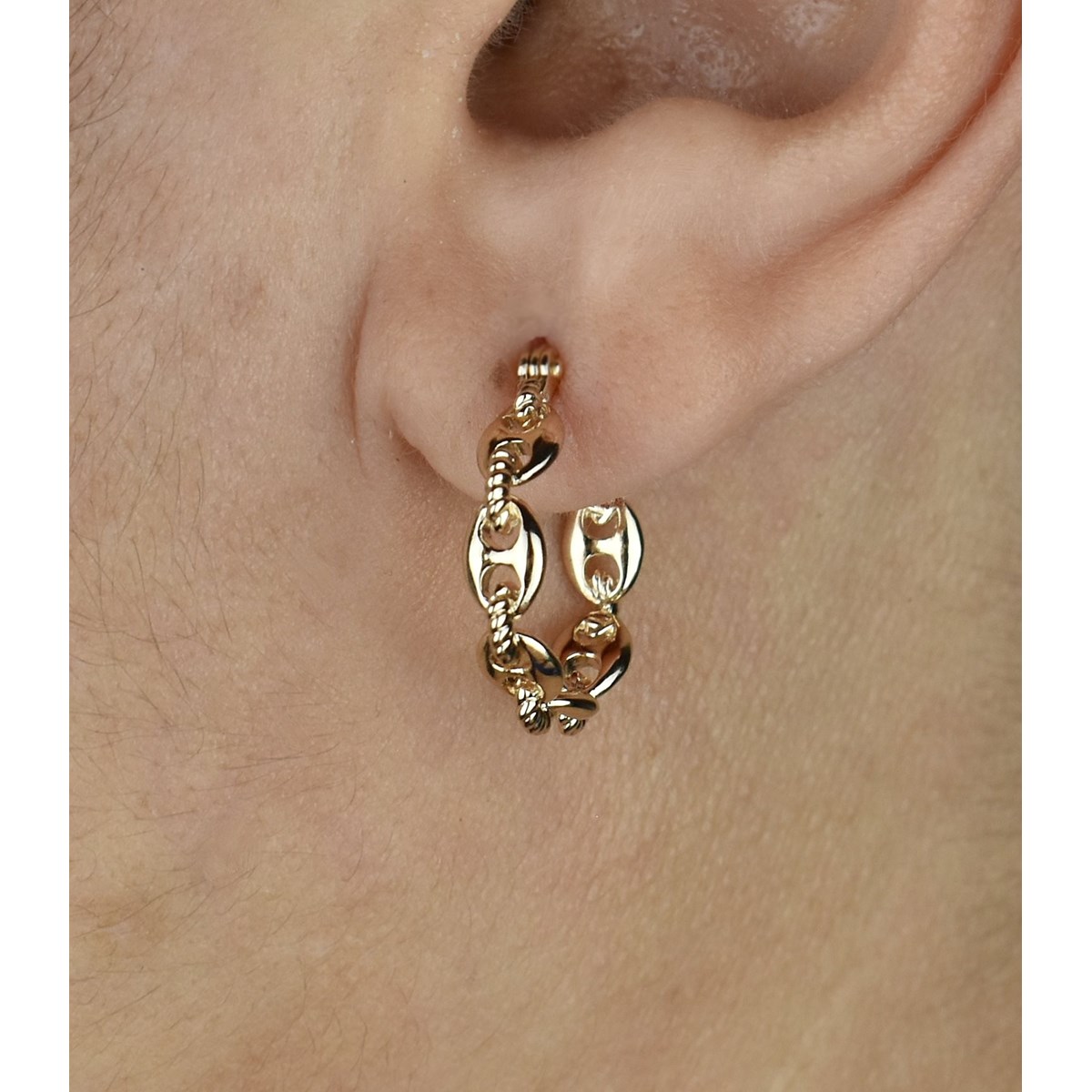 Boucles d'oreilles Créoles suite de grain de café reliés par un anneau effet tressé Plaqué or 750 3 microns - vue 3
