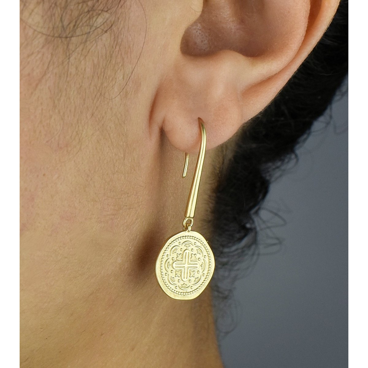 Boucles d'oreilles croix médaille antique Plaqué OR 750 3 microns - vue 2