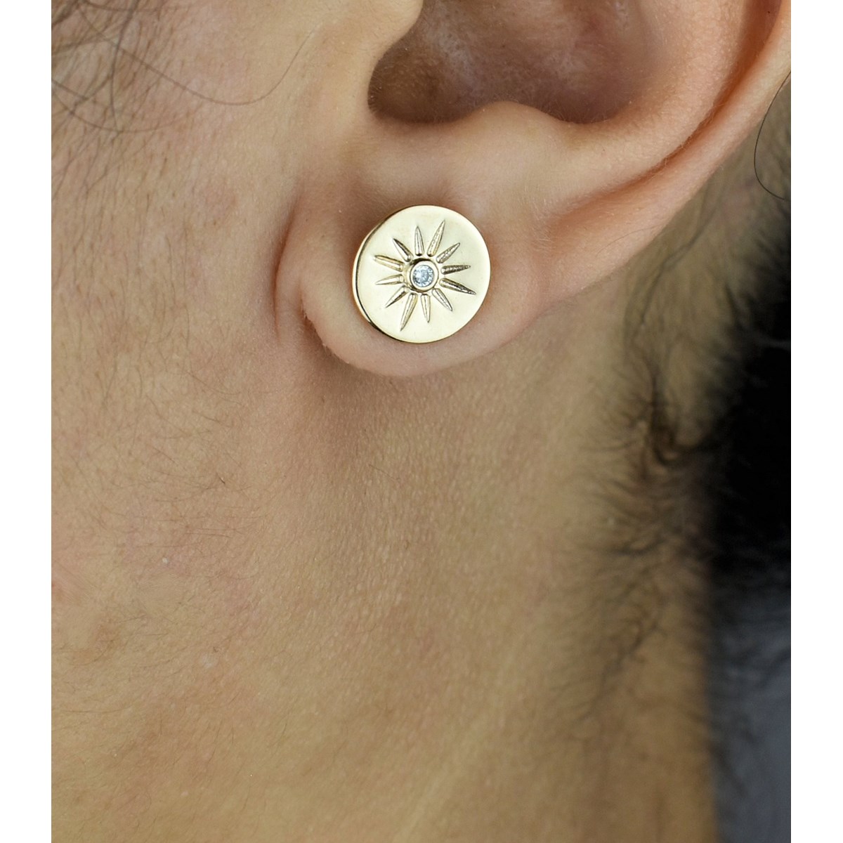 Boucles d'oreilles médaille soleil oxyde de zirconium Plaqué OR 750 3 microns - vue 2