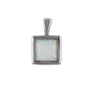 Pendentif argent rhodié opale blanche imitation forme carrée