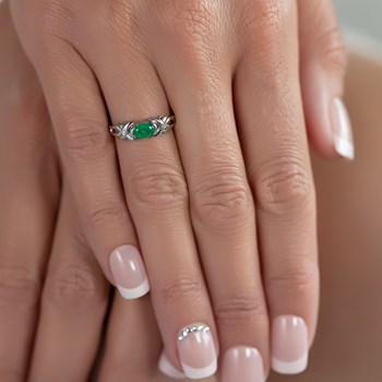 Bague ADEN Or 585 Blanc Emeraude et diamants 1.966grs