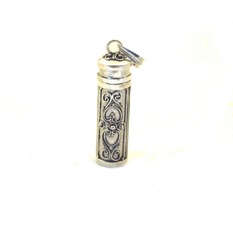 pendentif boite à prière en argent