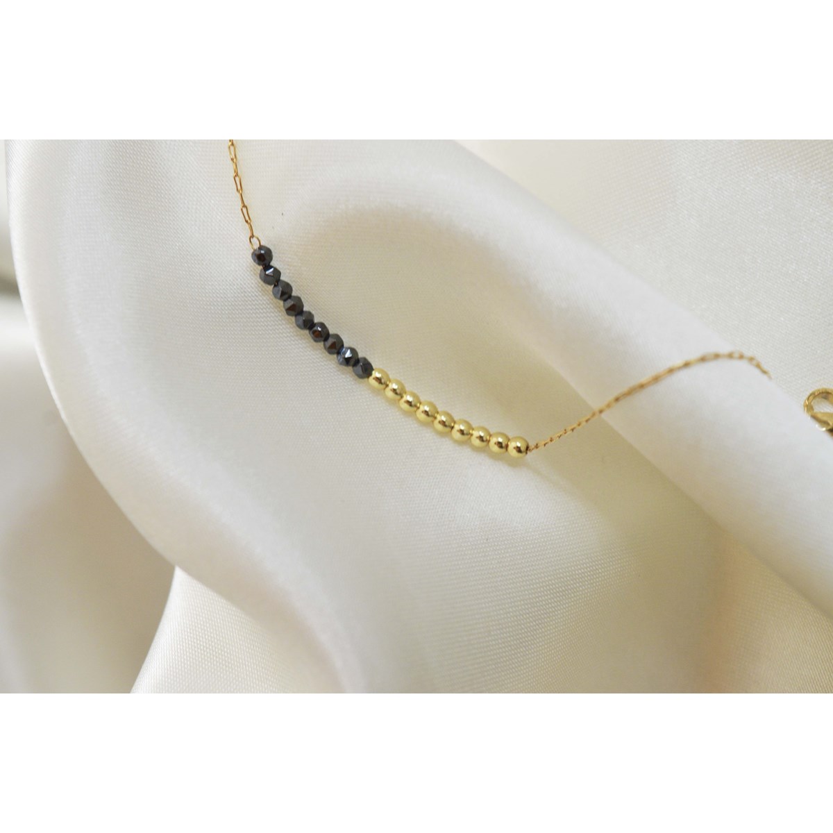 Bracelet  fin orné de perles  d'hématite - vue 3