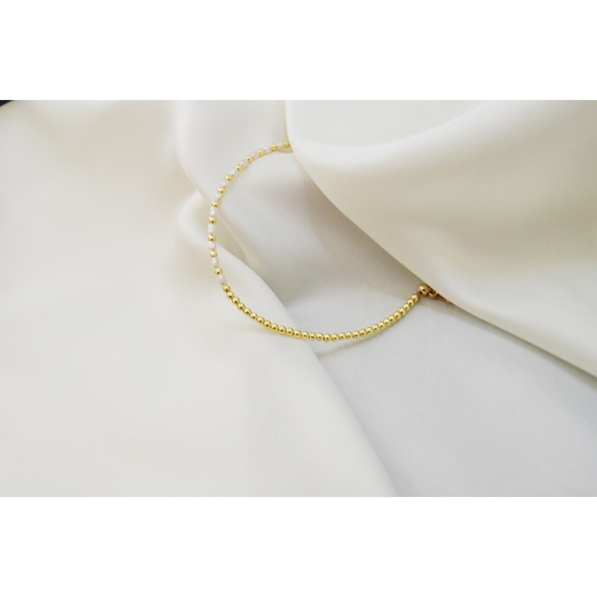 Bracelet  fin de perles de culture et perles d 'hématite dorées - vue 4