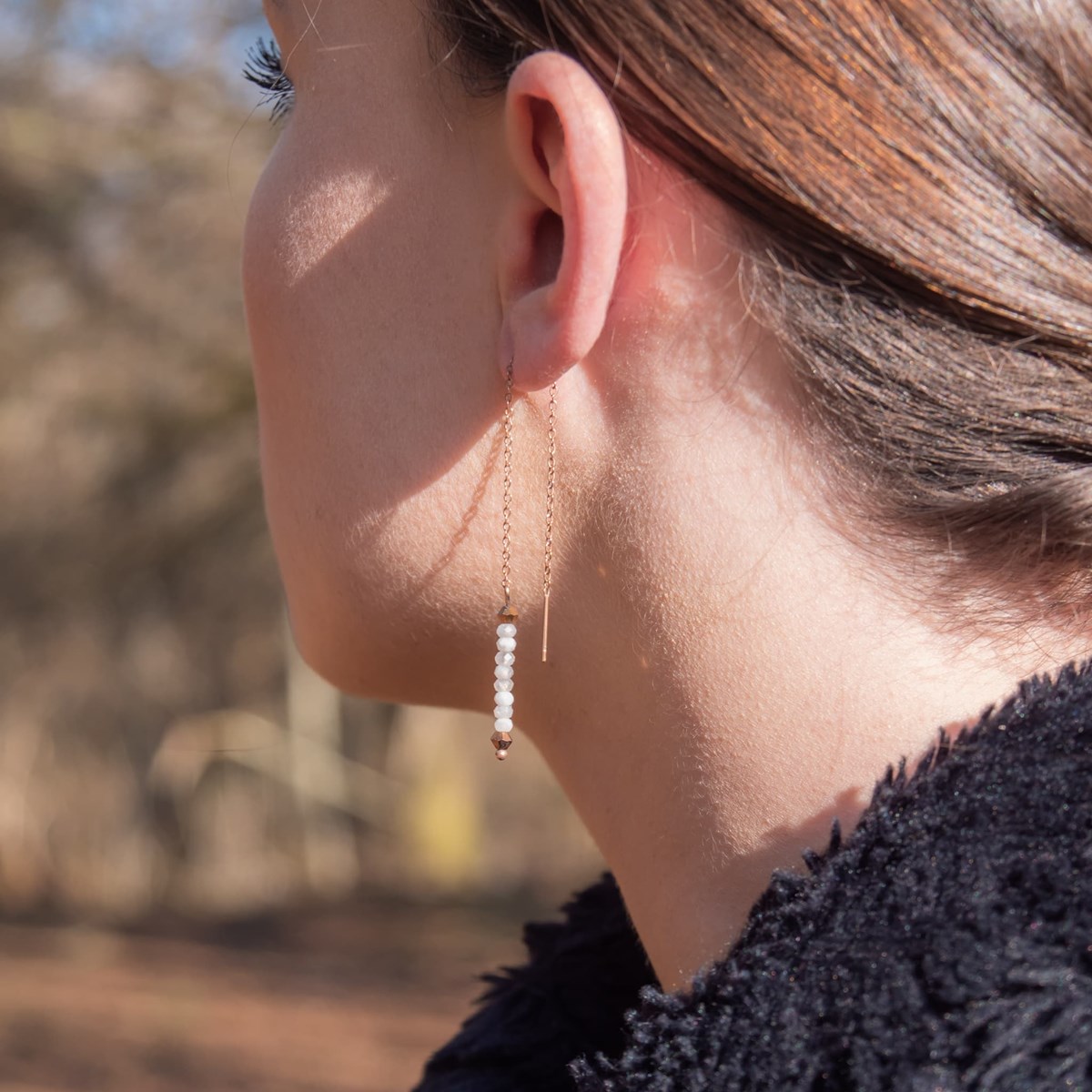Boucles d'oreilles pendantes Lumia en pierres de Lune - vue 5
