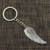 Porte-clés aile d'ange plume argenté - vue V3