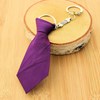 Porte-clés cravate en tissu violet aubergine unie argenté - vue V4