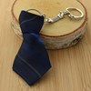 Porte-clés cravate en tissu style écossais noir jaune et bleu roi argenté - vue V3
