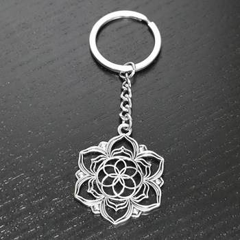 Zilveren lotusbloem sleutelhanger