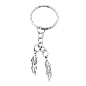 Zilveren sleutelhanger met 2 veren