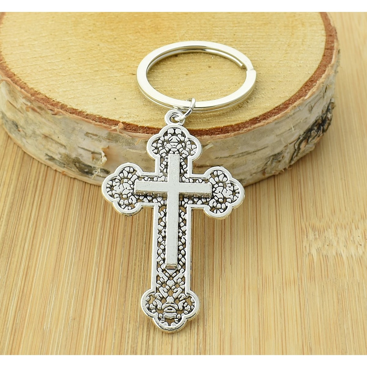 Porte-clés croix chrétienne tréflée argenté - vue 3