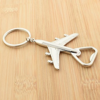 Zilveren flesopener sleutelhanger voor gevechtsvliegtuig