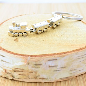 Zilveren locomotief trein sleutelhanger