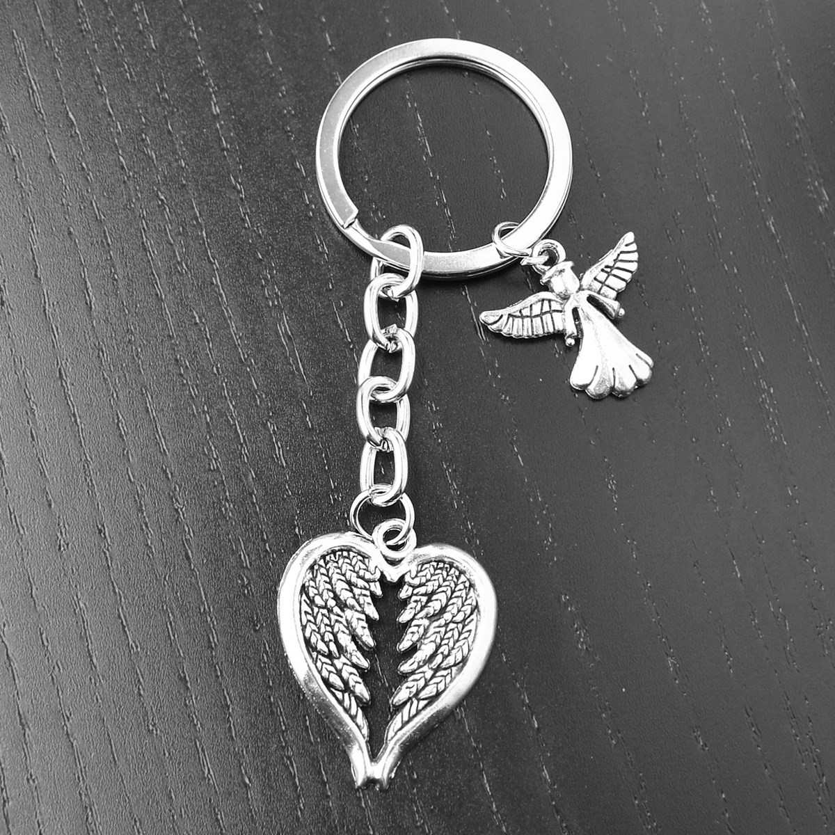 Porte-clés ange et ailes en forme de coeur argenté - vue 4