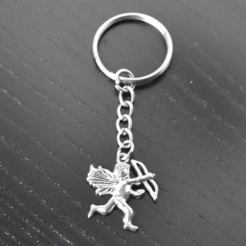 Porte-clés flèche de cupidon dieu de l'amour argenté