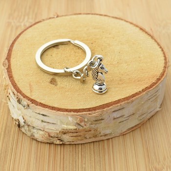 Porte-clés pion cavalier d'échec argenté