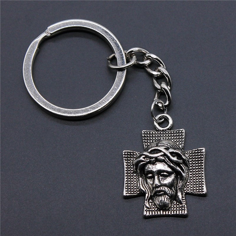 Porte-clés crucifix Jésus Christ argenté - vue 3