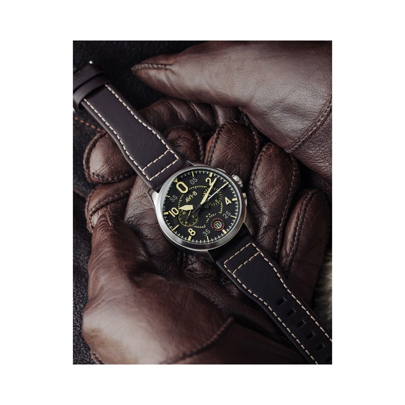 Montre homme japonais meca-quartz chronographe AVI-8 - Bracelet cuir véritable de vachette - Date - vue 3