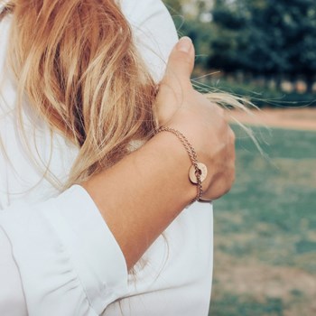 Damesarmband met vergulde mini penning - gravure SUPER MAMAN