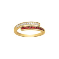 Bague en Plaqué Or avec oxyde de zirconium rouge rubis