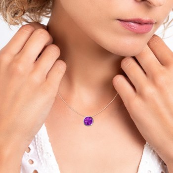 SC Crystal halsketting versierd met een fonkelende kristal