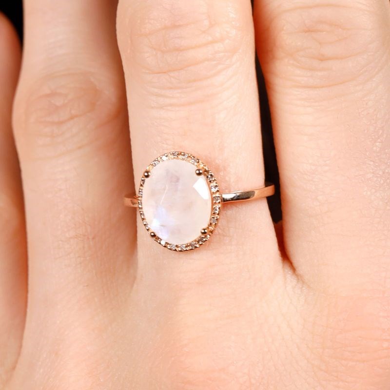 Bague 'Douce' Or rose et Pierre de lune - vue 3