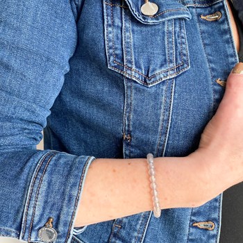 Stretch armband met grijze Agaat kralen