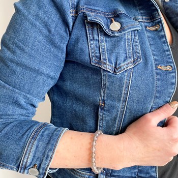 Stretch armband met grijze Agaat kralen