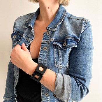 Zwarte stretch armband vierkante vormen