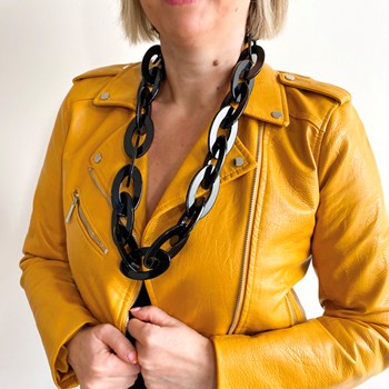 Lange zwarte netketting