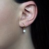 Boucles d'oreilles créoles Serena en Pierres de Lune - vue V2