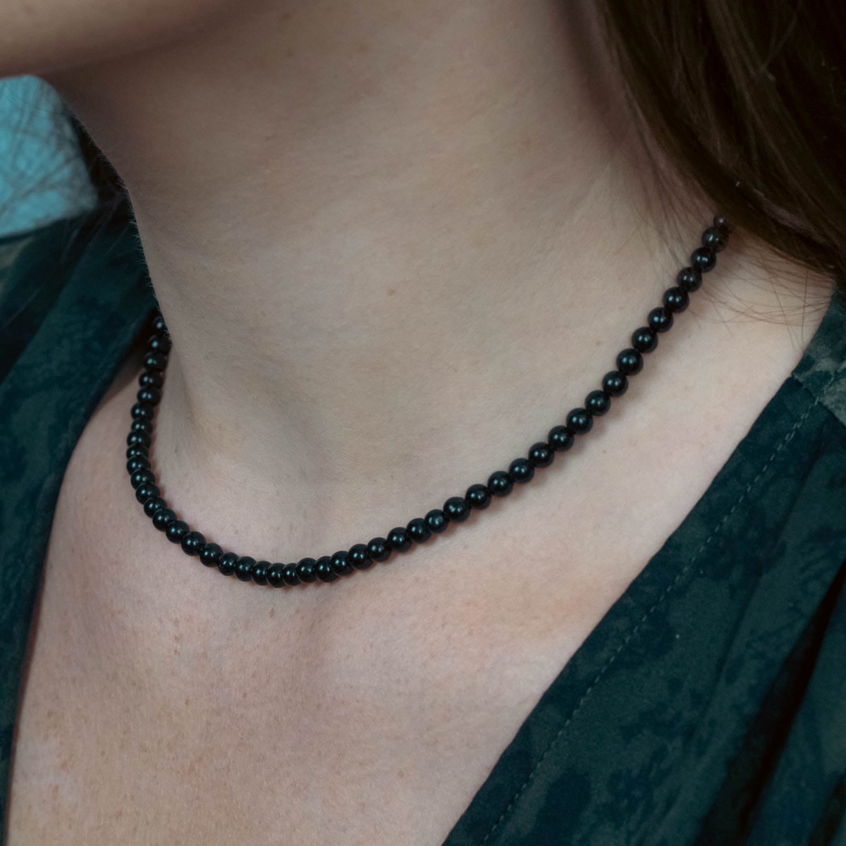 Collier, bracelet et boucles d'oreilles Serena en pierres Obsidienne - vue 2