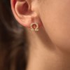 Boucles D'oreilles En Argent Doré Omega Serti De Zirconium Blanc - vue V2