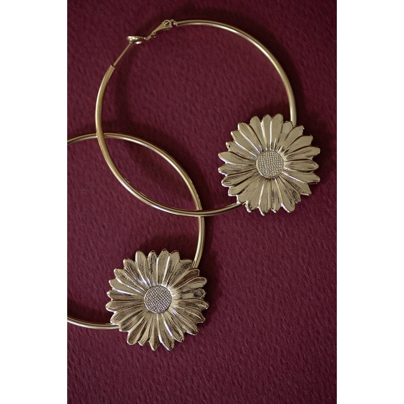 boucles d'oreilles créoles fleurs doré à l'or fin - MAÏA - vue 3