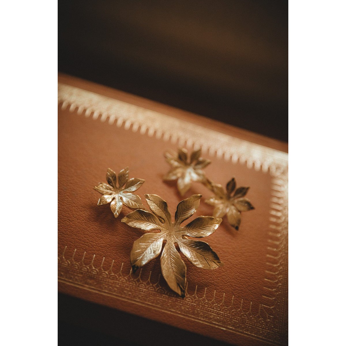 maxi barrette fleurs doré à l'or fin - CHLORIS - vue 5