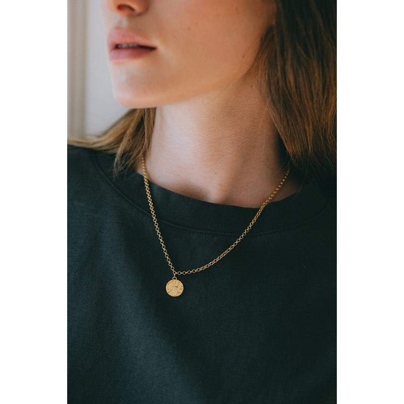 collier rond martelé doré à l'or fin - HESTIA - vue 4