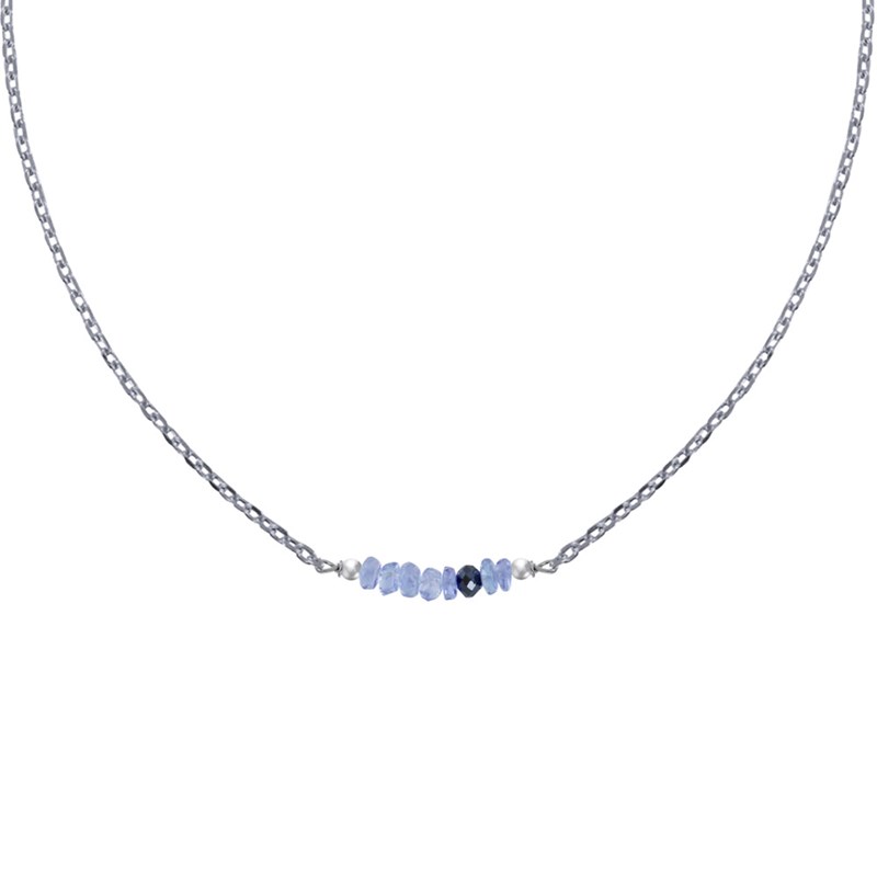 Collier Chaine Argent Rhodié Sept Perles Facettées de Tanzanite et Un Diamant Noir Facettée