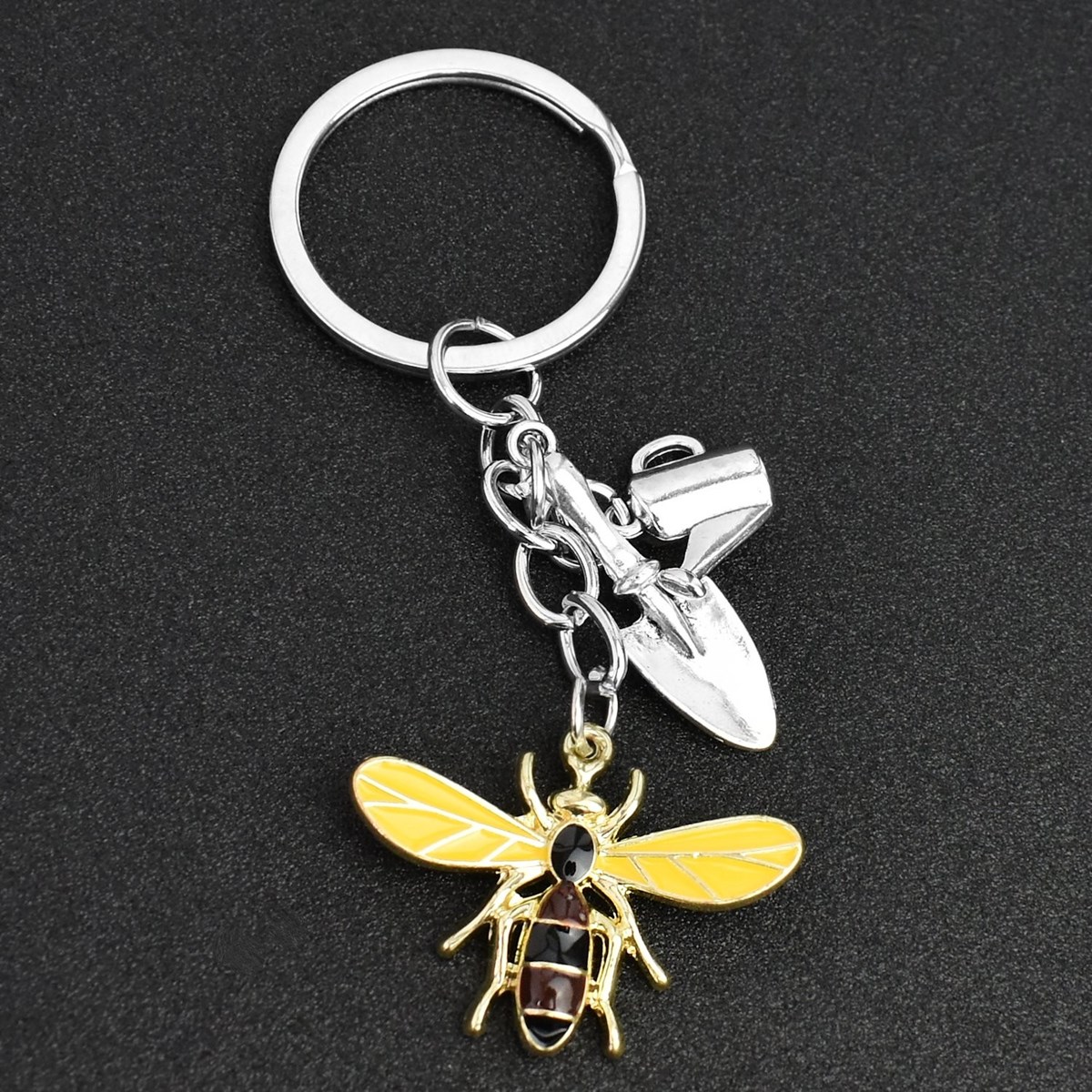 Porte-clés jardinier abeille pelle arrosoir argenté - vue 4