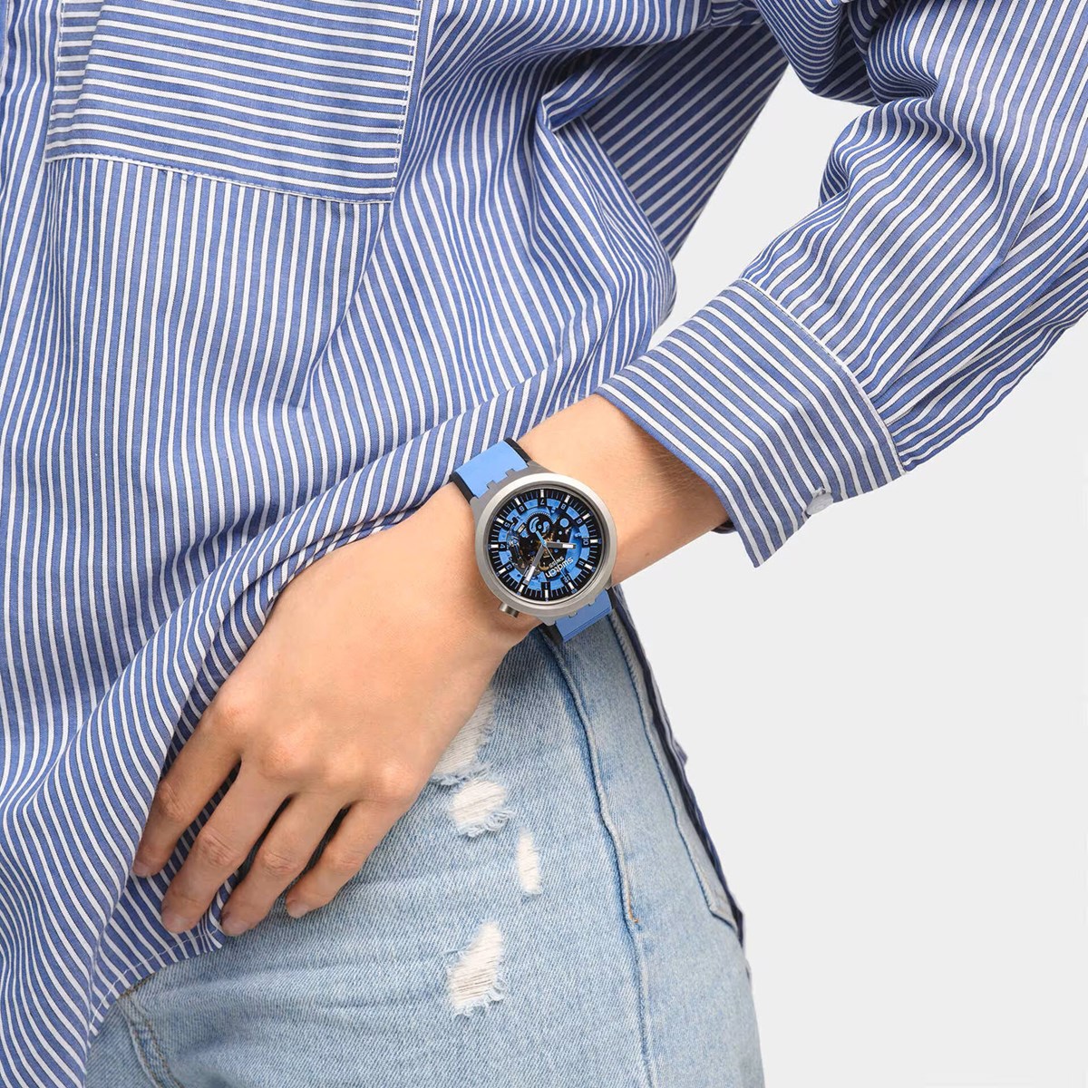 Montre Swatch Azure Blue Daze
collection Big Bold Irony - vue 2