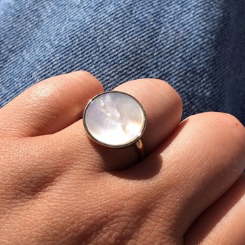 Bague Plaqué Or Rond de Nacre Ivoire Lisse