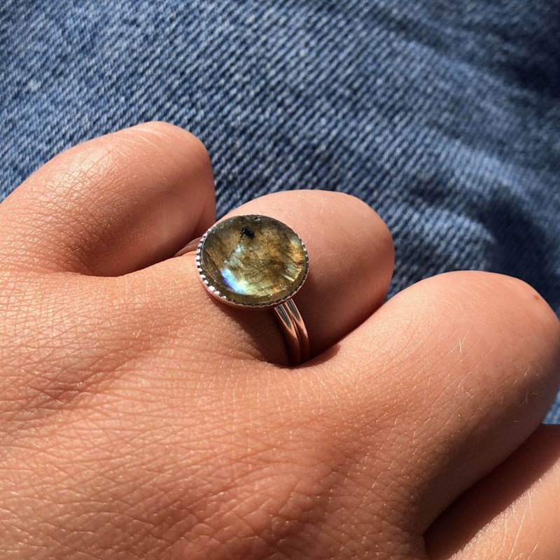 Bague Argent Rond Dentelé de Labradorite - vue 4