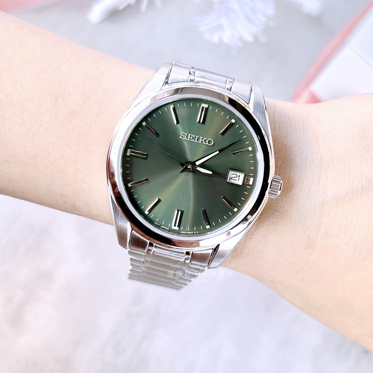 Montre Seiko classique acier cadran vert - vue 2