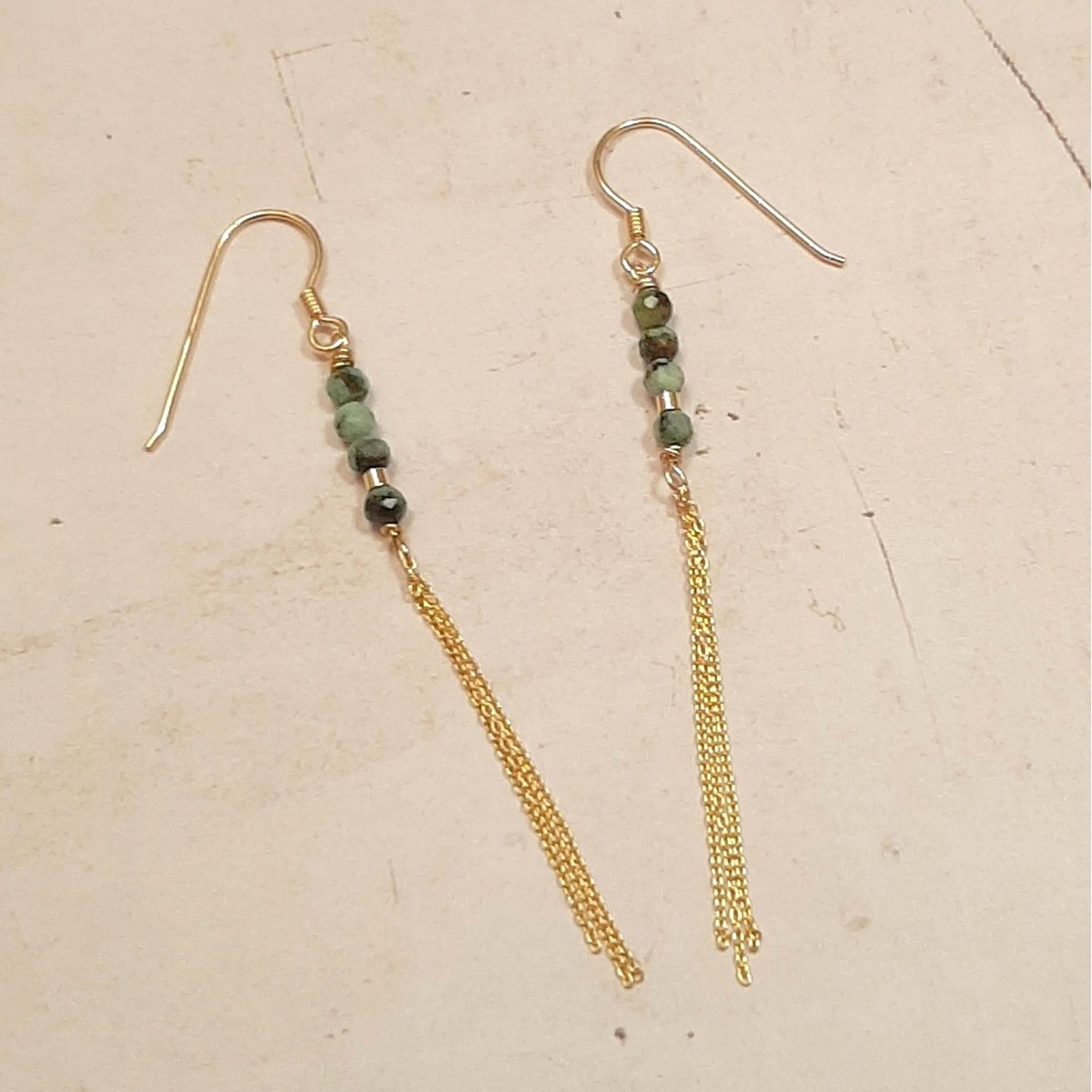 Boucles d'Oreilles Bohèmes en Turquoise Verte et Argent 925 Doré - vue 2