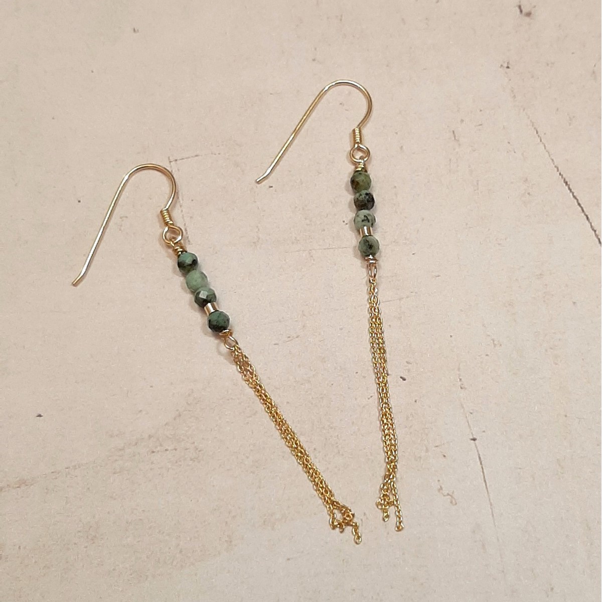 Boucles d'Oreilles Bohèmes en Turquoise Verte et Argent 925 Doré - vue 4