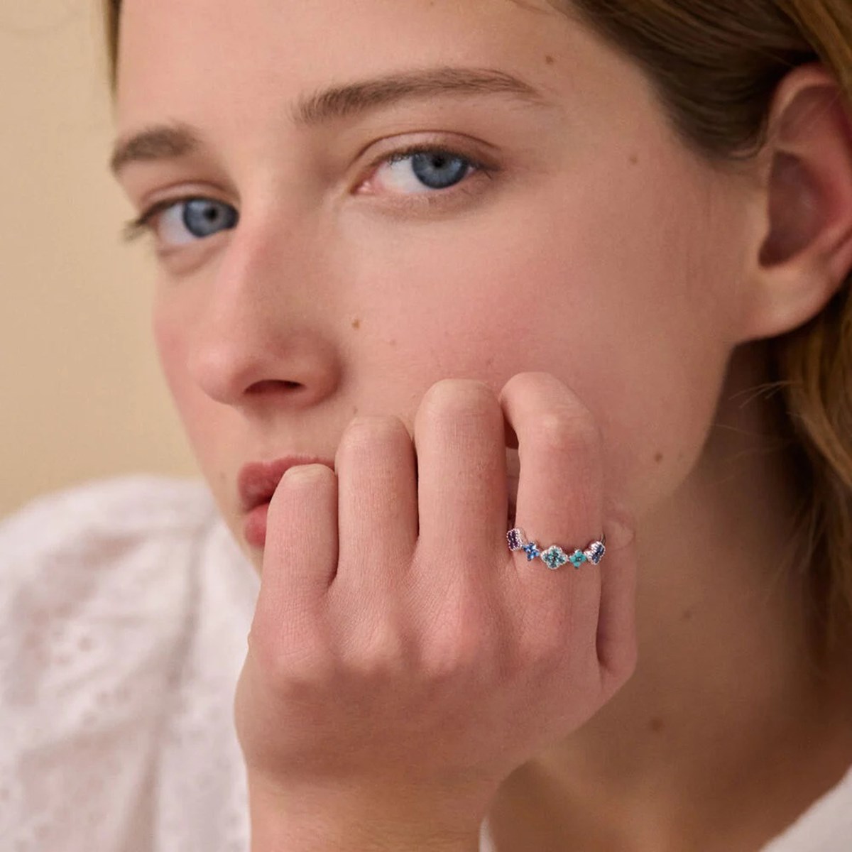 Bague Agatha Beloved argent rangée fleurs - vue 5