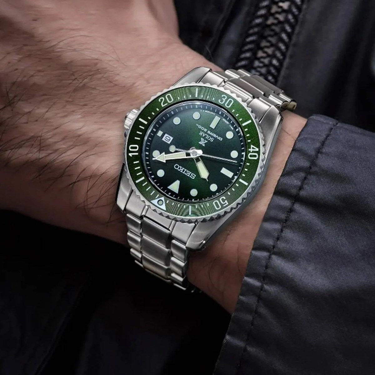 Montre Seiko Prospex quartz solaire diver's 200m
cadran vert - vue 2