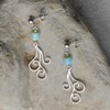 Boucles d'Oreilles Clous Métal Argenté Perles Striées et Arabesques - vue V5