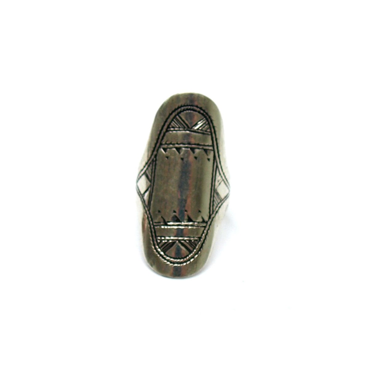 Longue Bague Touareg allongée gravée motifs géométriques