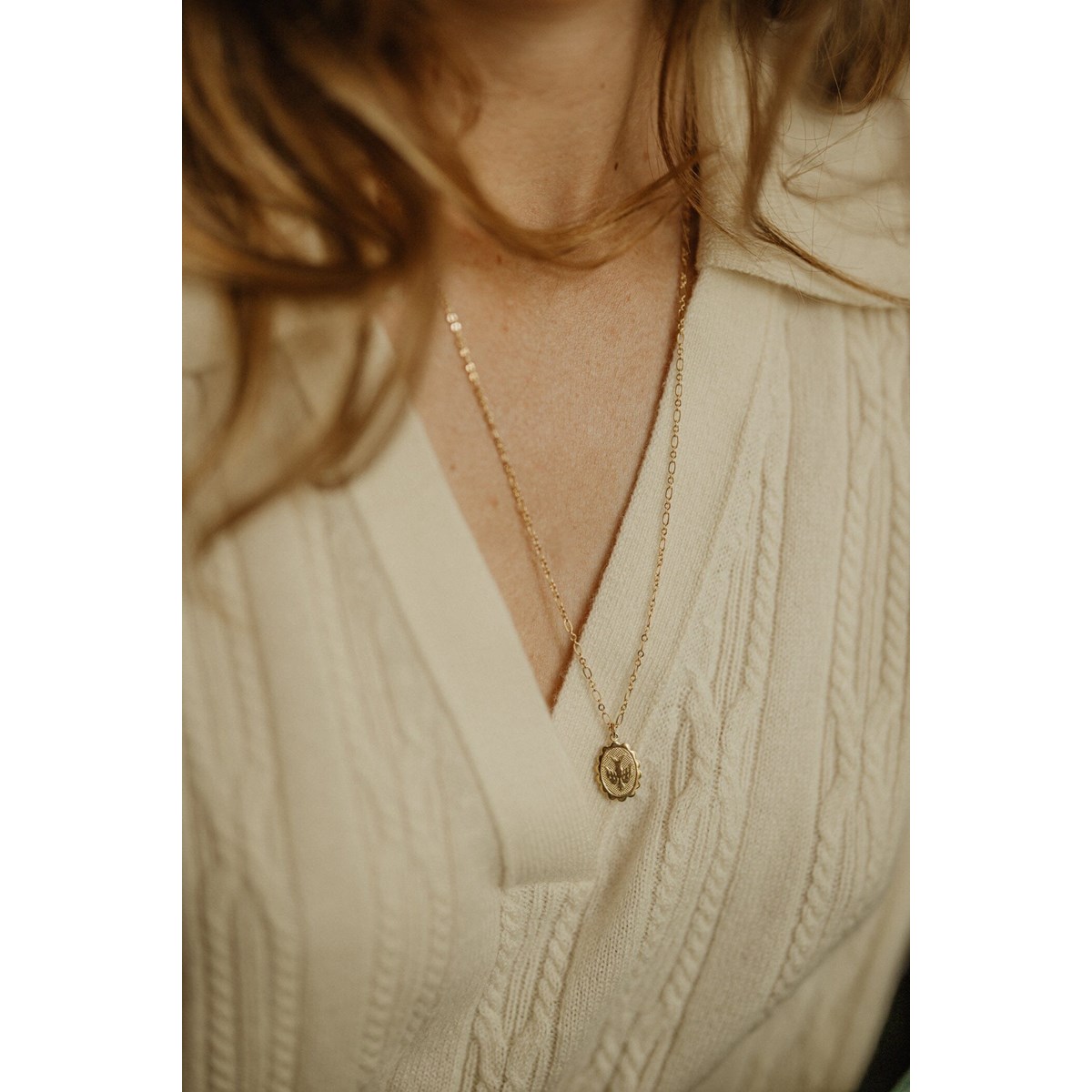 collier colombe doré à l'or fin - THÉMIS - vue 2